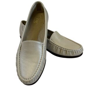 SAS Simplify Loafer Shoe‎ Everyday Leather Pearl Bone Size 9 Med. Tripad Comfort